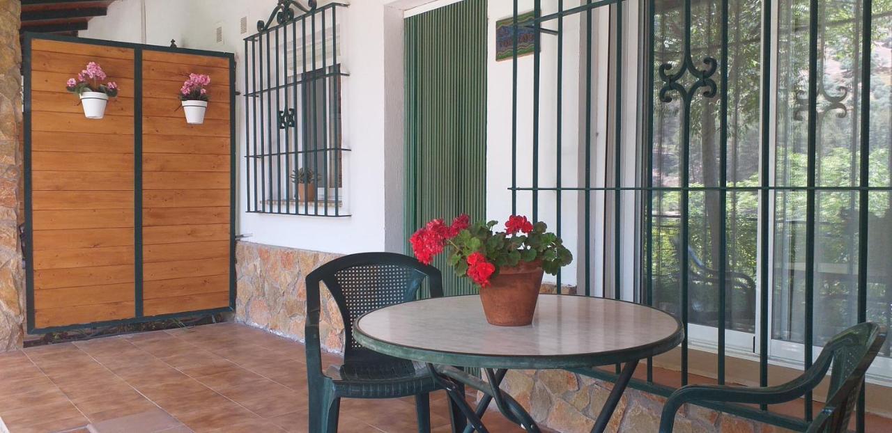 Gasthaus Cortijo El Cercadillo Bedmar y Garciez Exterior foto